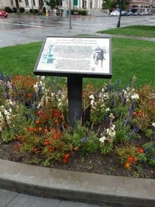 This historical marker provides a historical overview of the memorial fountain.