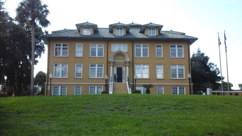 The former Memorial Hospital building was built in 1920 and is today one of the structures of the DeLand Memorial Hospital and Military Museum. 