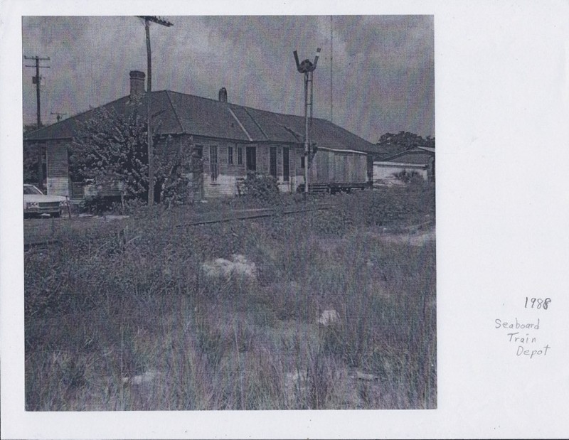 An older photo of the Apopka Seaboard Air Line Railway Depot