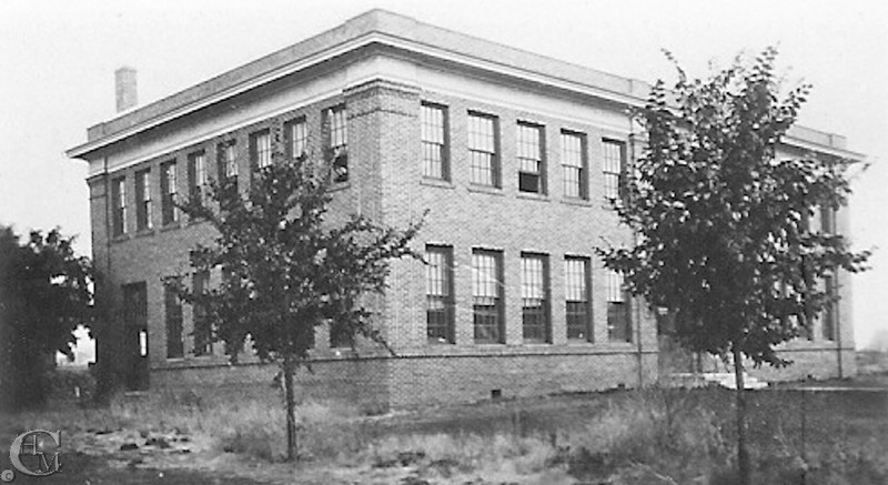 1916 Manual Arts building