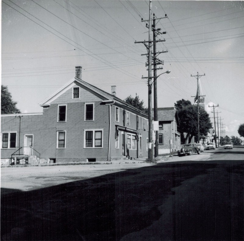 Sky, Building, Tree, Black-and-white