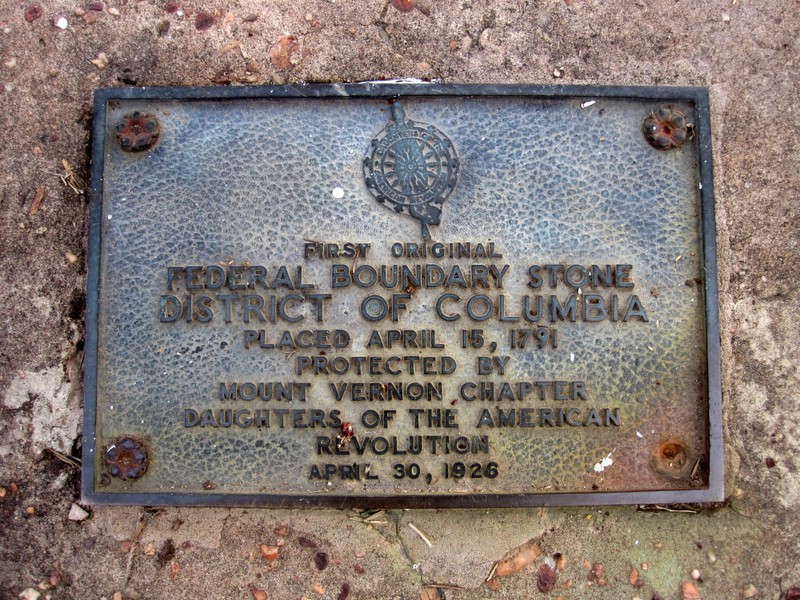 South Cornerstone plaque. Image by Something Original on Wikimedia Commons (CC BY-SA 3.0)