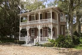 The Inside Outside House was built in 1873 and is now the location of a gift shop.