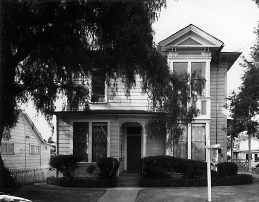 Exterior of the Kee House as it looked in 1997.