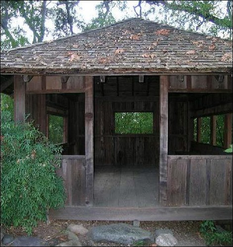 Tea Waiting Pavilion (image from National Register of Historic Places)