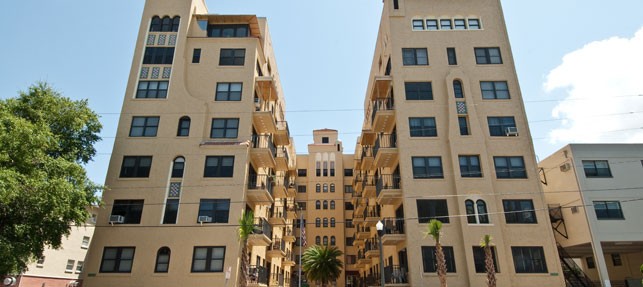 This 1926 Mediterranean Revival became the first cooperative in the region and was home to Lou Gehrig and Babe Ruth during spring training. 