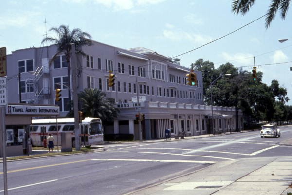 This historic image of the Gray Moss Hotel was taken in the late 1920s.