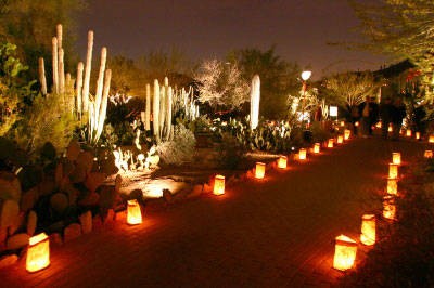 Annual Las Noches de las Luminarias.