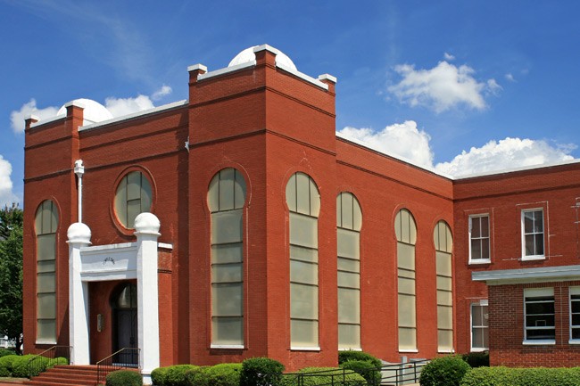 Temple Sinai was constructed in 1912.