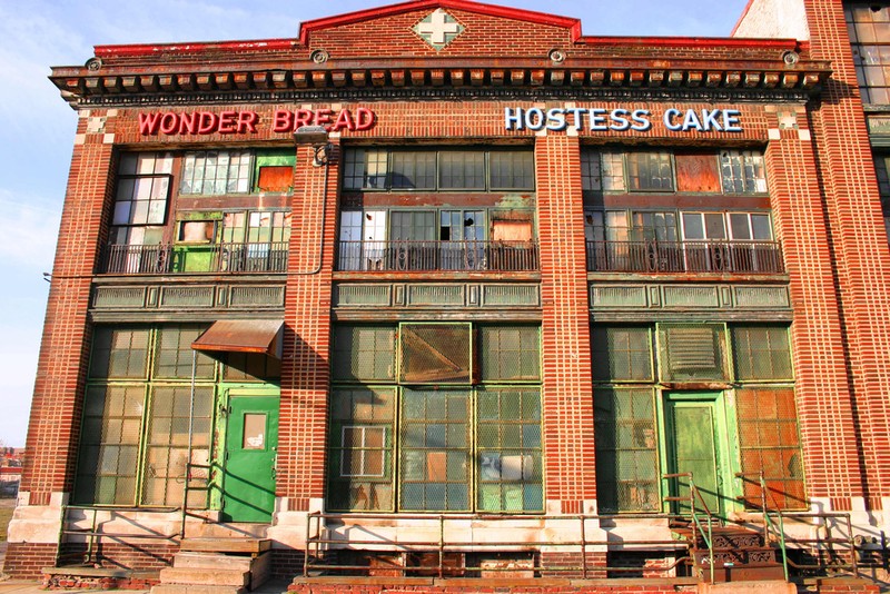 The abandoned Wonder Bread Factory in 2006. Image by Elvert Xavier Barnes, part of the Shaw Neighborhood Series