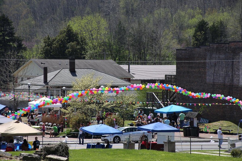 A distant view of the crowds and decorations for the Mountain Fiesta festival.