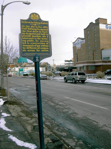 Historical marker along Pittsburgh's Baum Blvd.