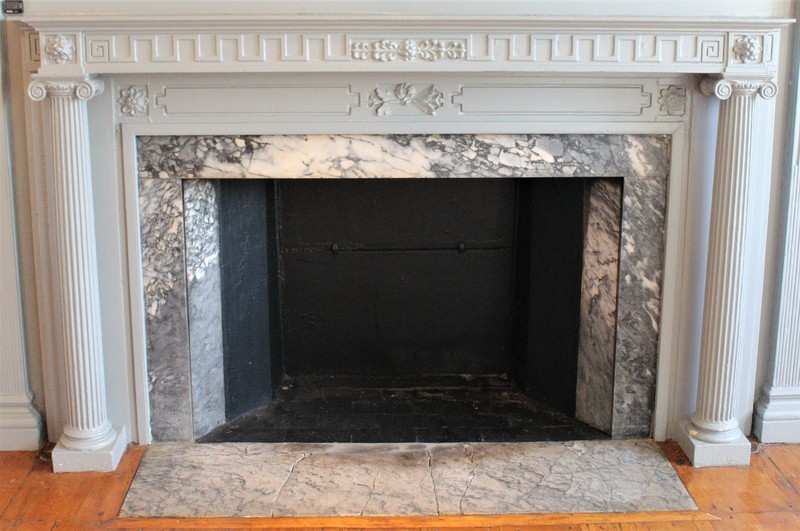 Room 2 Mantle