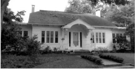 A Black and white photo of the Eastin House located at 1327 Eastin Avenue prior to the remodeling and renovation that took place on the early 1970’s.