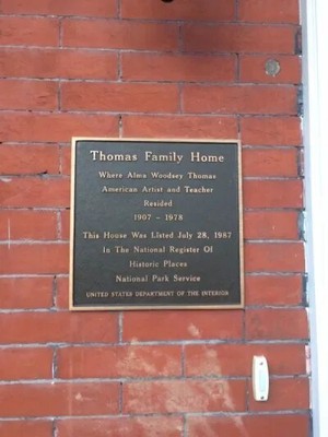 Historical placard on the Thomas home