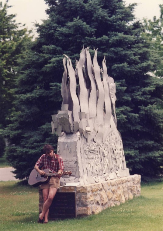 Plant, Sky, Tree, Sculpture