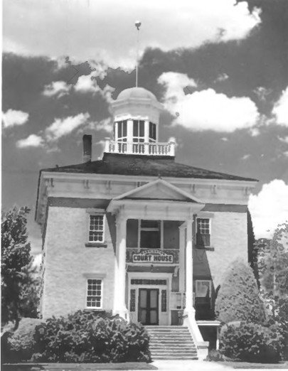 Front of Old Washington County Courthouse in 1960s photo by Arthur F. Bruhn, NRHP nomination