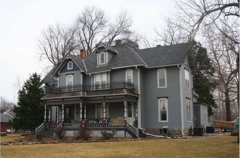 2009 photograph of north and west sides of M.V.B. Parker House (KSHS)