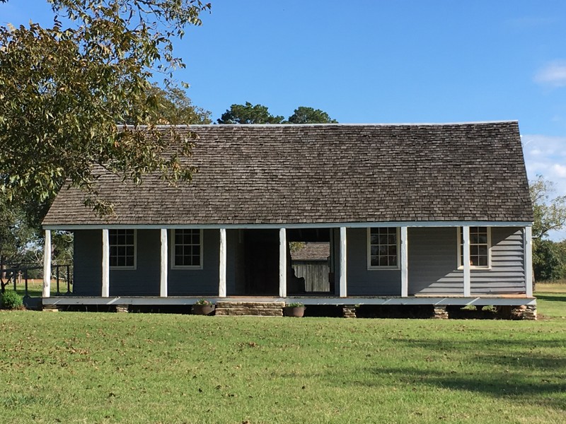 Hazel's Lone Oak Cottage