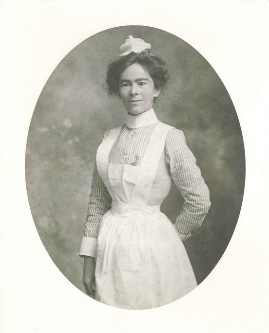 Smith after her nursing graduation in 1902