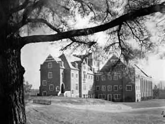 Keller Hall after its completion in 1936.