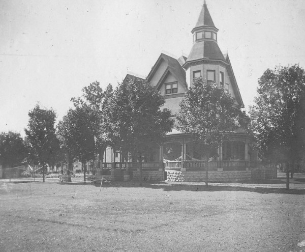 E. J. Fargo home on Mulberry Street circa 1898-photo provided by Rosemary Thorton