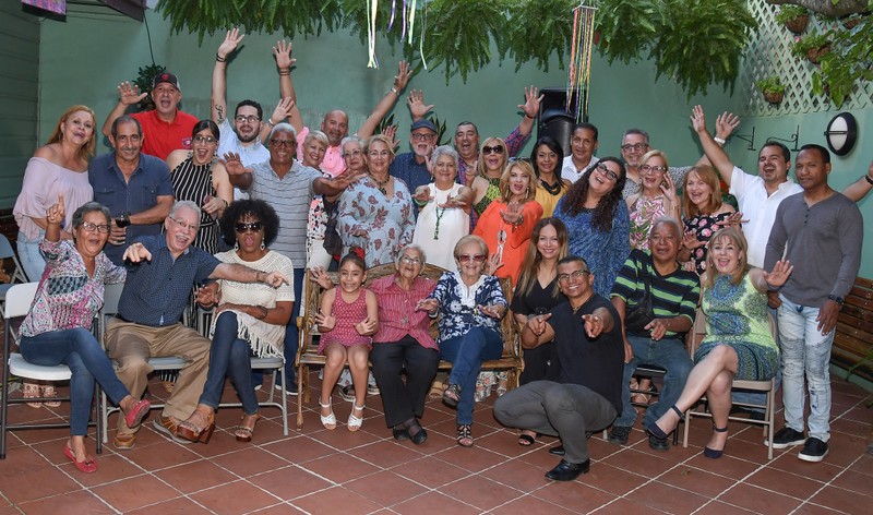 The non-profit organization, whose leader is Andrés Yambó (the man at the front on the floor with a Black shirt and glasses) 