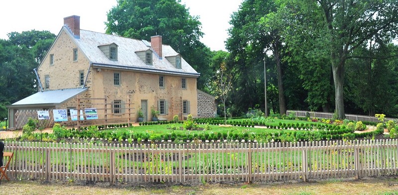 The rear of Bartram House, home to the Ann Bartram Carr Garden.