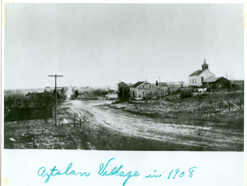 Corner of CTH B and CTH Q looking east