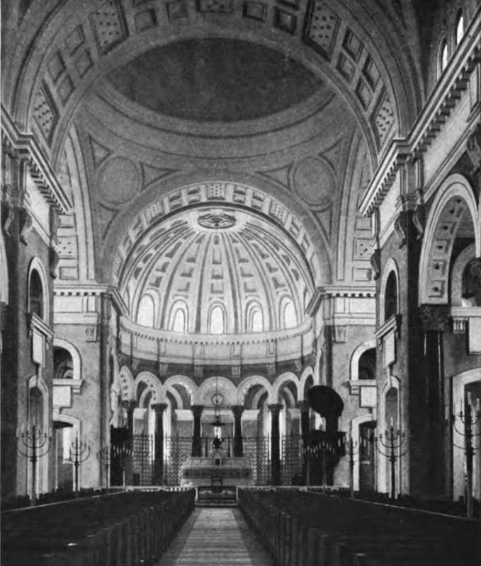 Cathedral ca. 1914. Photograph from "Underwood & Underwood, N.Y." - Google Books (http://books.google.com/books?id=KL4YAAAAYAAJ), PD-US, https://en.wikipedia.org/w/index.php?curid=37020010