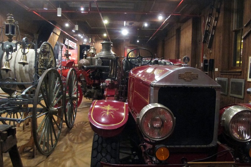 More vintage equipment on display.