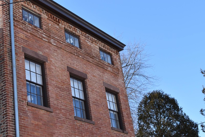 Sky, Building, Window, Daytime