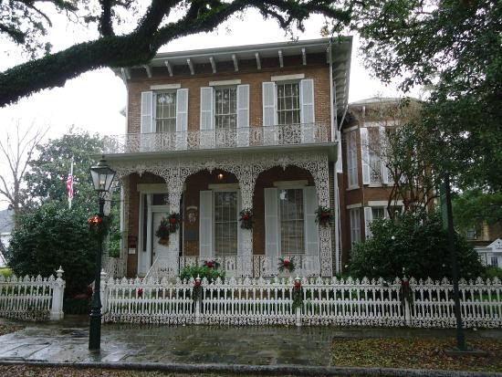 The Richards House was one of the last homes built in Mobile in the antebellum period. Many of the homes and other structures built in this period have been lost to development. This is why the city decided to establish the historic district.