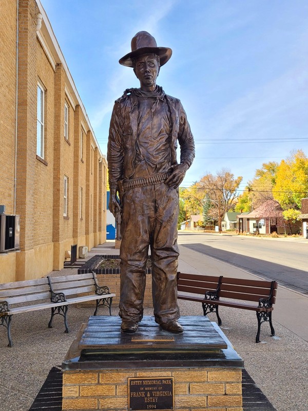 Jim Robinson Statue