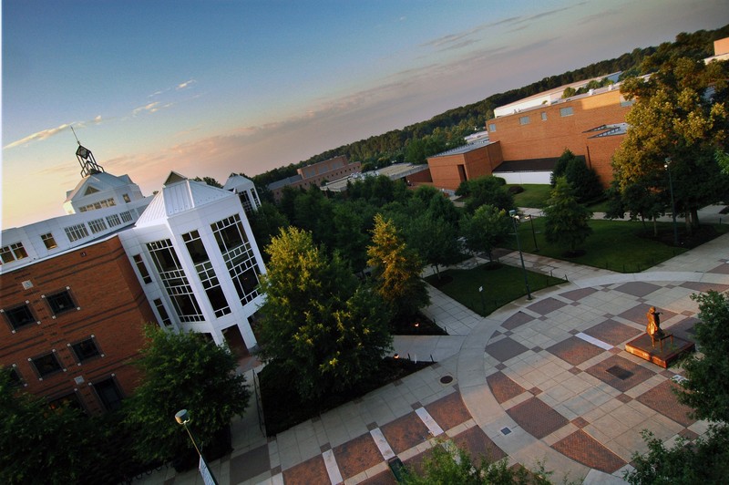 Aerial view of the Johnson Center on the Fairfax campus; image by Nicolas Tan/Creative Services/George Mason University - Photo Services | George Mason University, CC BY-SA 4.0, https://commons.wikimedia.org/w/index.php?curid=40992622