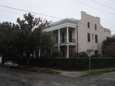 The house in which Davis died is located in the historic and affluent Garden District of New Orleans.