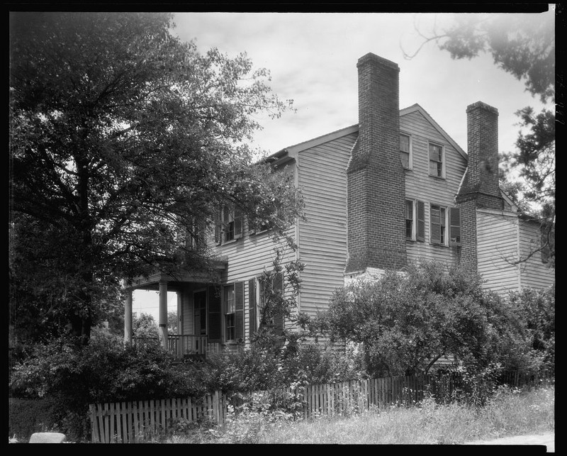 Barrett was born at Clifton (no longer standing), her parents' home in Stafford County, photograph by Frances Benjamin Johnson, courtesy of the Library of Congress.