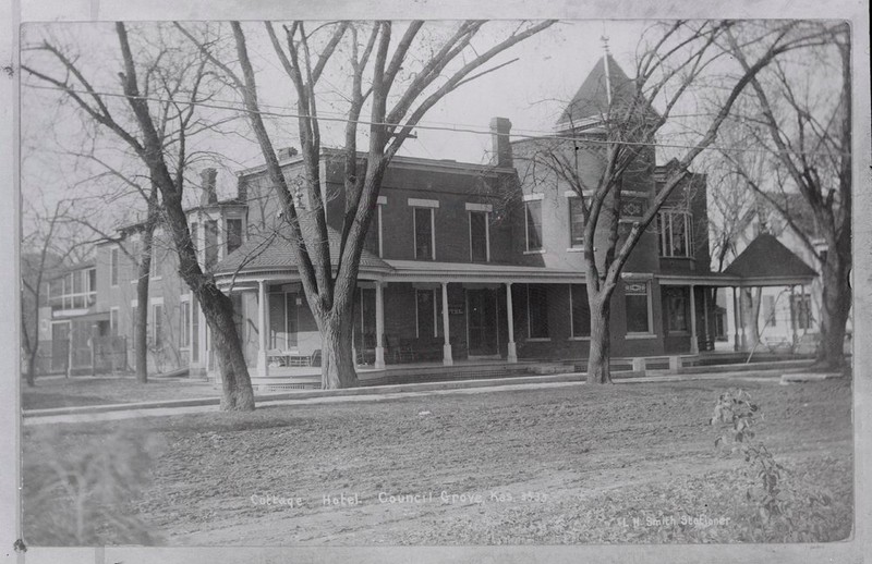 1960s photo of The Cottage House Hotel from the Kansas Historical Society