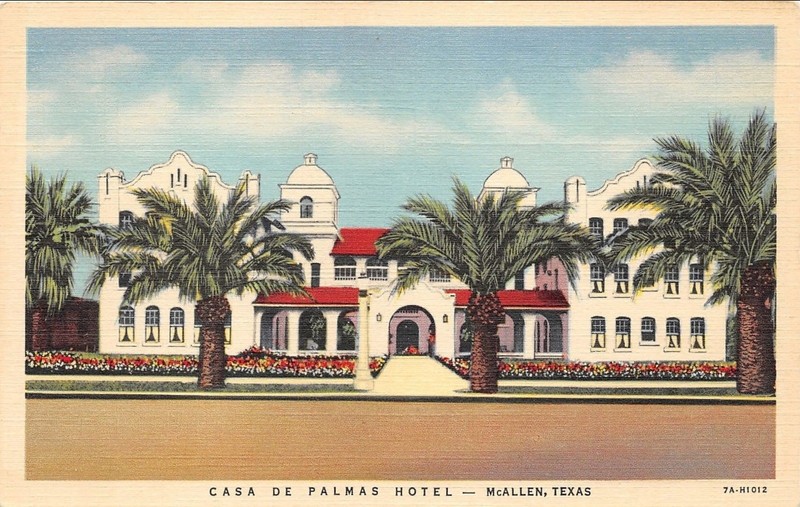 Circa 1940s postcard of front of Casa de Palmas Hotel (Curteich, Chicago, Illinois)