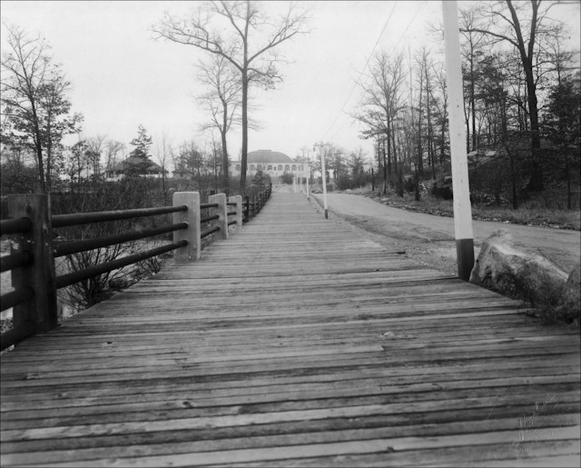 Lakewood Boardwalk, facing the Park View. November 1937. Mattatuck Museum Collection.