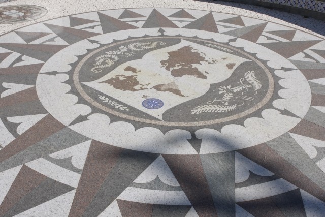 The Imperio plaza's compass rose (image from the Portuguese Historical Museum)