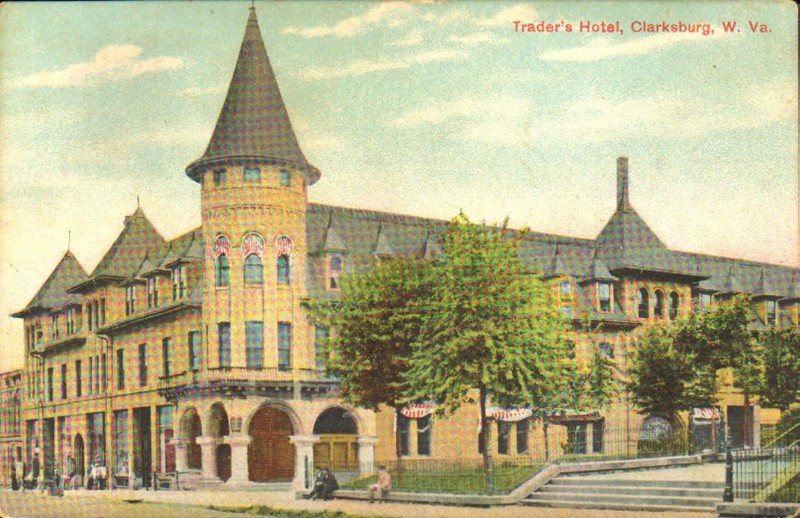 Color postcard of the Traders Hotel.