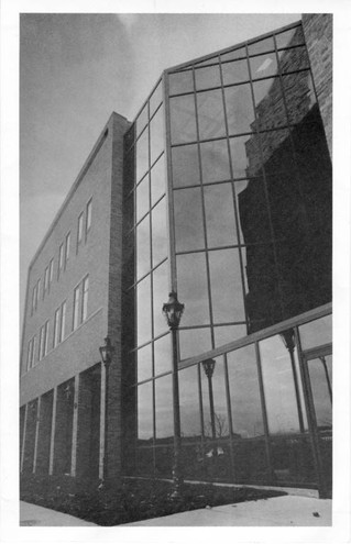 Another view of the 1982-83 addition to the Legal Research Center at Sensenbrenner Hall, 1984.