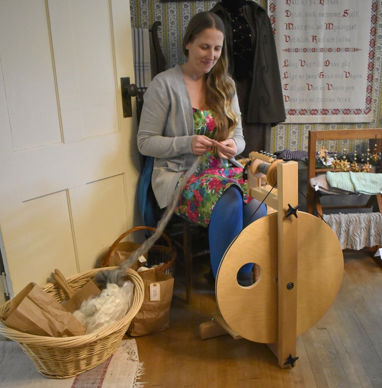 Wood, Idiophone, Plucked string instruments, Door