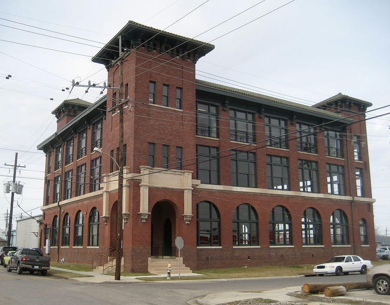The building as of 2010. 