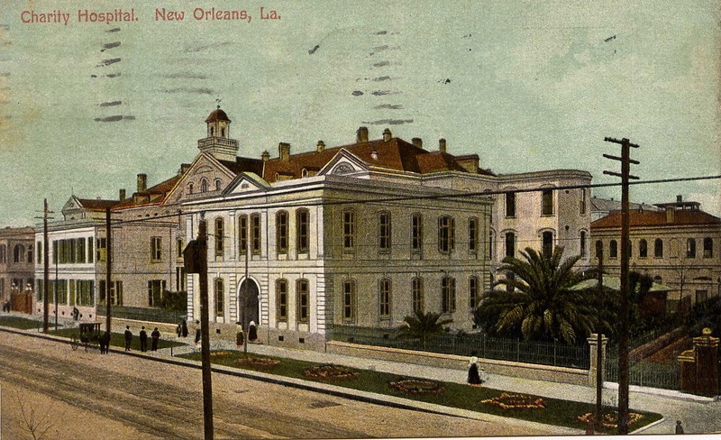 1900 postcard showing how the Charity Hospital appeared at that time (A. Selig Publishing Co.) 