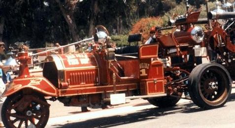 The 1914 Knox-Martin tractor (image from SJFM)