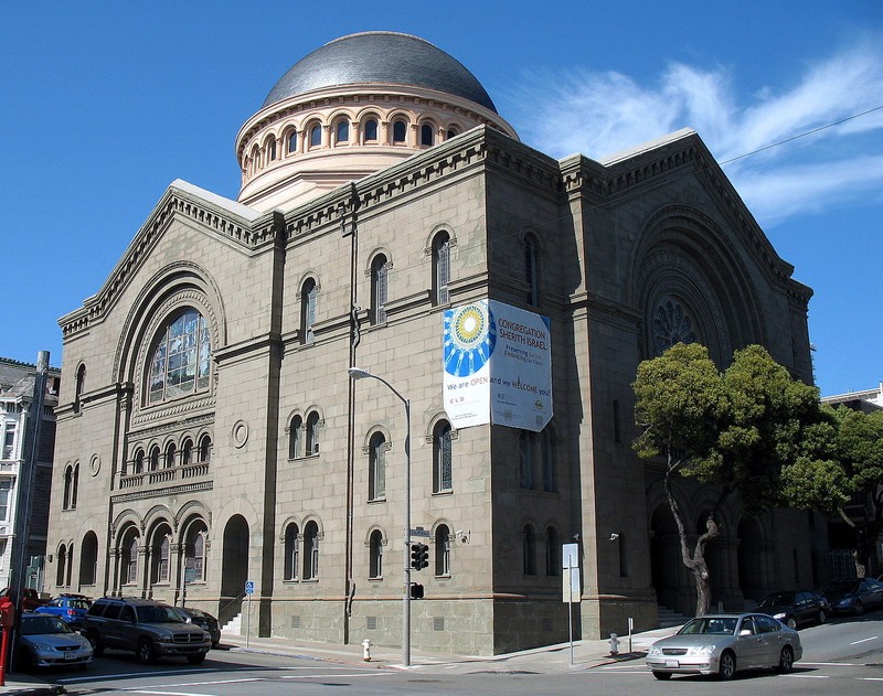 Congregation Sherith Israel was built in 1905 and is home to a Reform Jewish community.