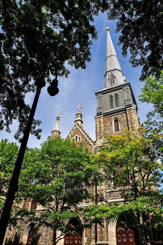 St. Mary's Church stands on tree-lined Hillhouse Ave., one of the most scenic streets in New Haven.

(source: https://commons.wikimedia.org/wiki/File:St_marys_new_haven.jpg)