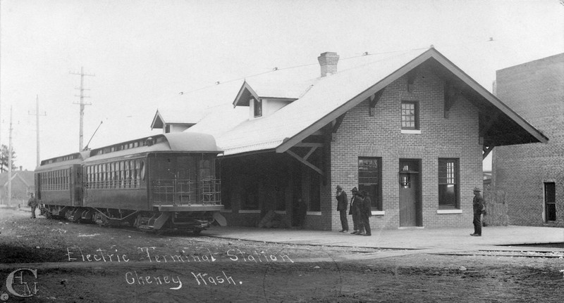 The two-car electric train at Cheney Depot